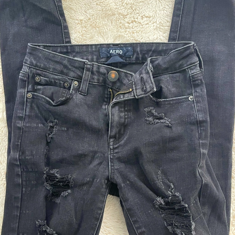 Very stretchy jeans, comfy and with few rips.
